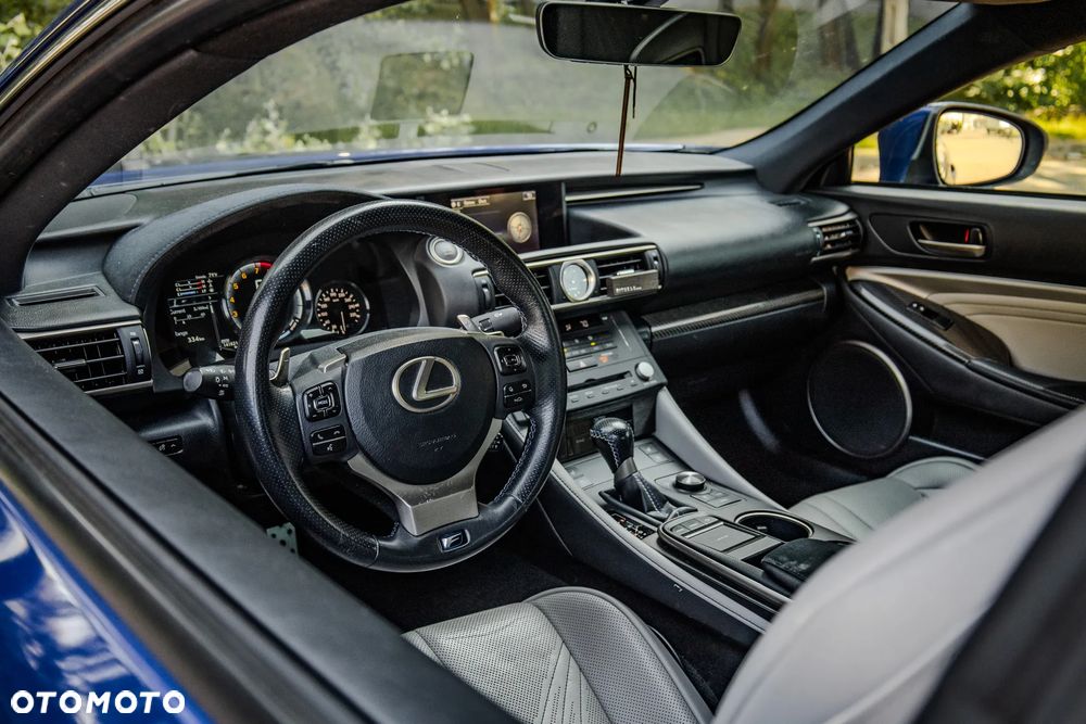 Lexus RC F Carbon - 20