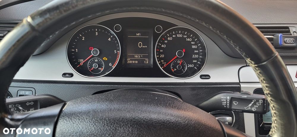 Volkswagen Passat Variant ver-variant-2-0-tdi-dpf-comfortline - 8