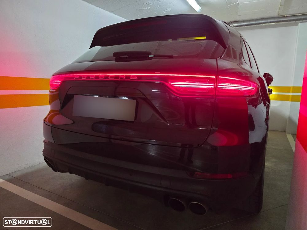 Porsche Cayenne S - 29
