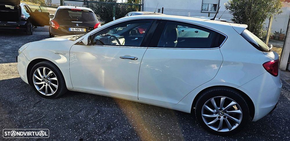 Alfa Romeo Giulietta 1.6 JTDm Distinctive - 3
