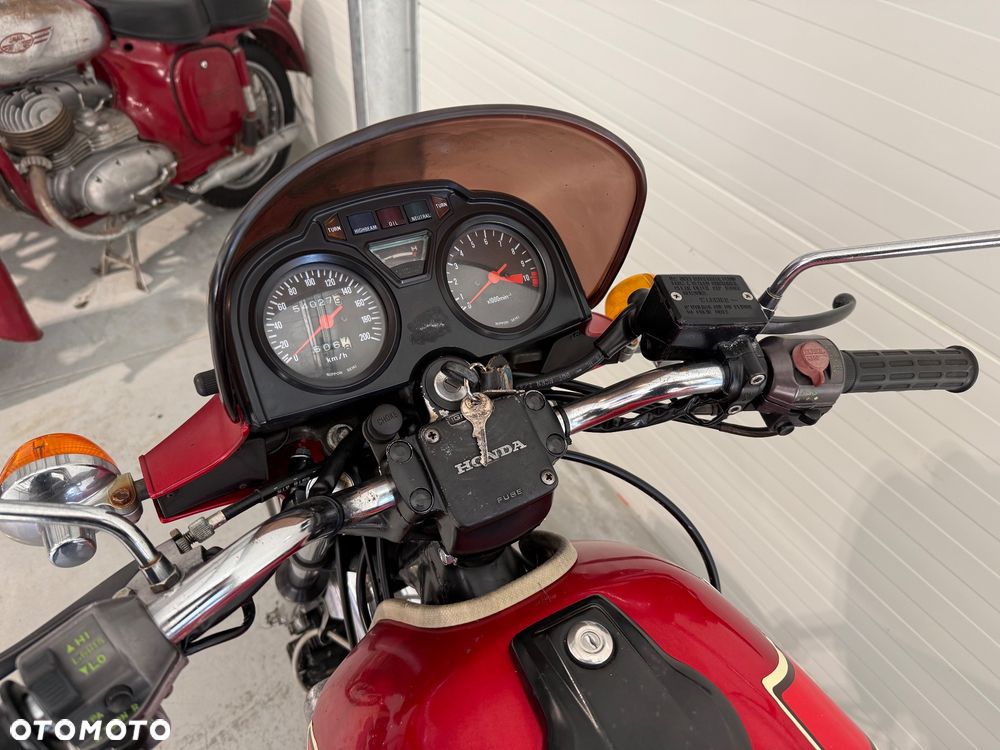 Honda CX - 6