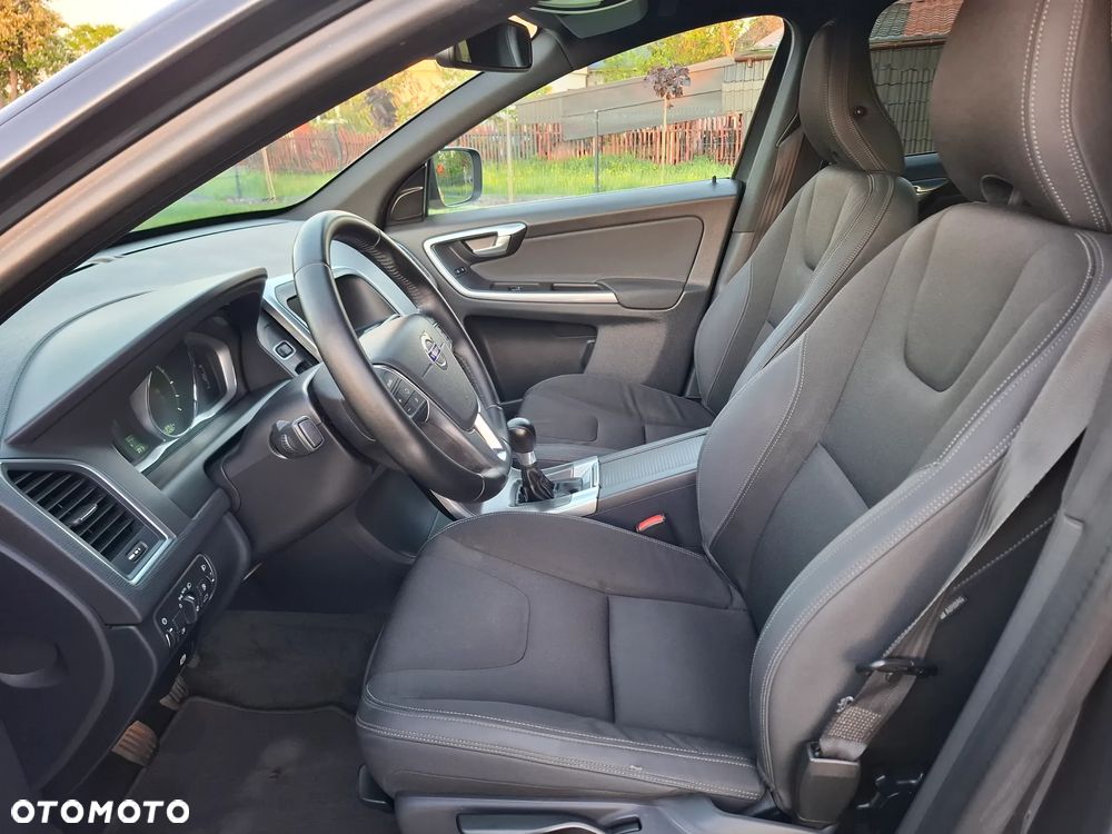 Volvo XC 60 D3 Momentum - 12