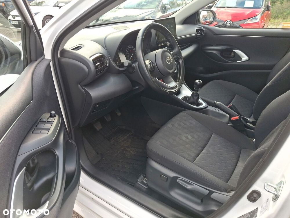 Toyota Yaris 1.5 Comfort - 16