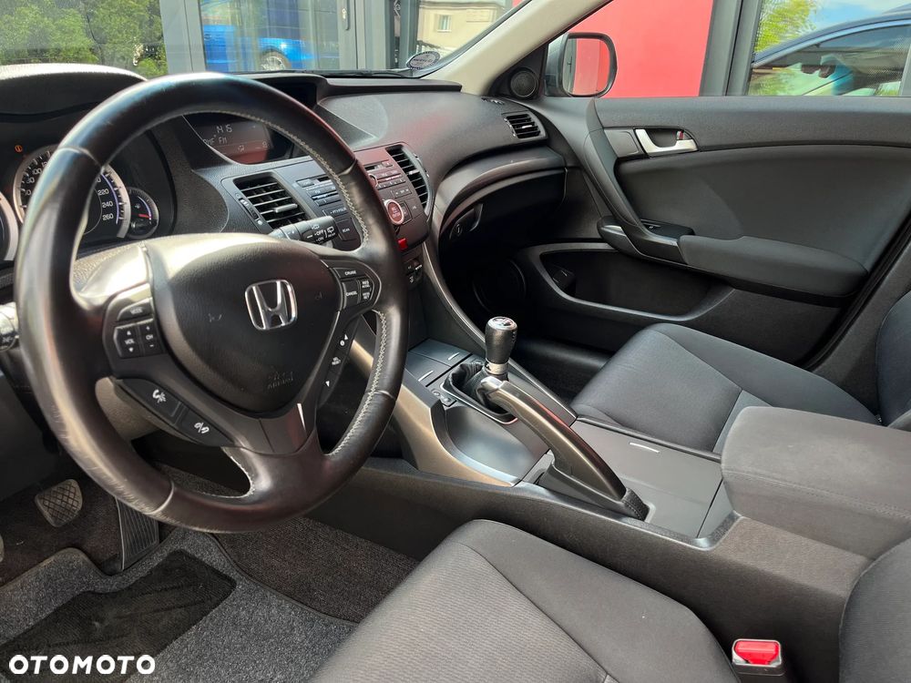 Honda Accord 2.0 Executive - 21