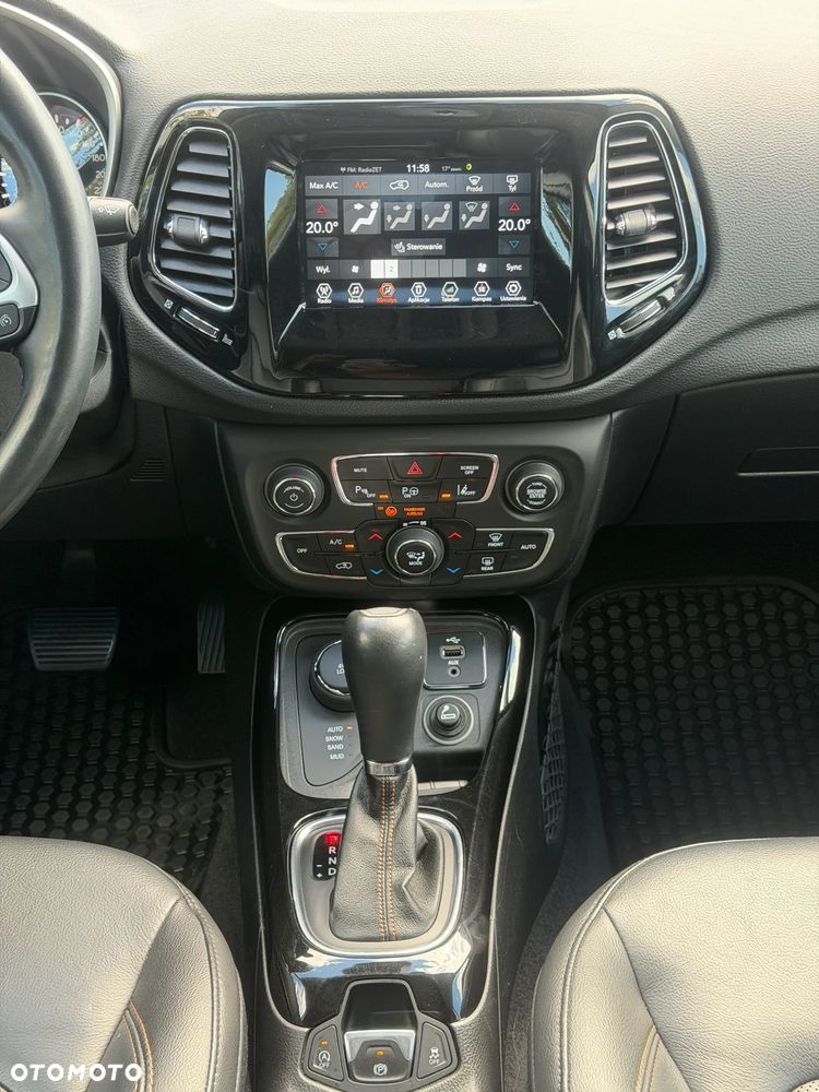 Jeep Compass 1.4 TMair Limited 4WD S&S - 23