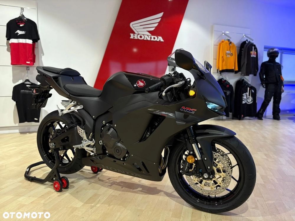 Honda CBR - 8