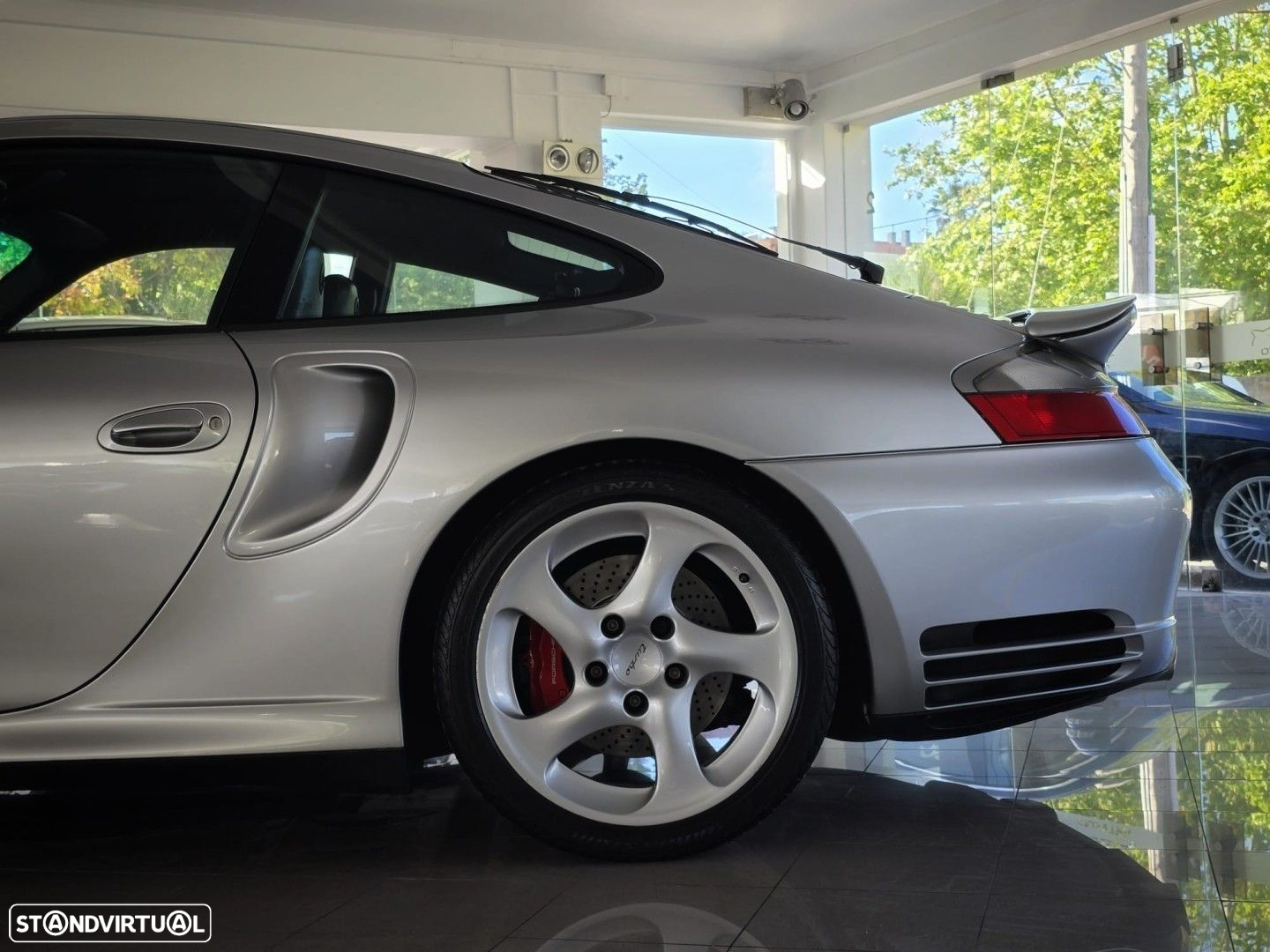 Porsche 911 (996) Turbo - 25