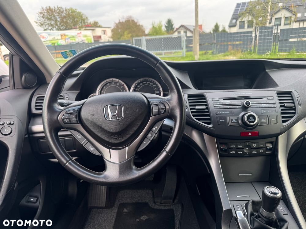 Honda Accord 2.0 Executive - 12