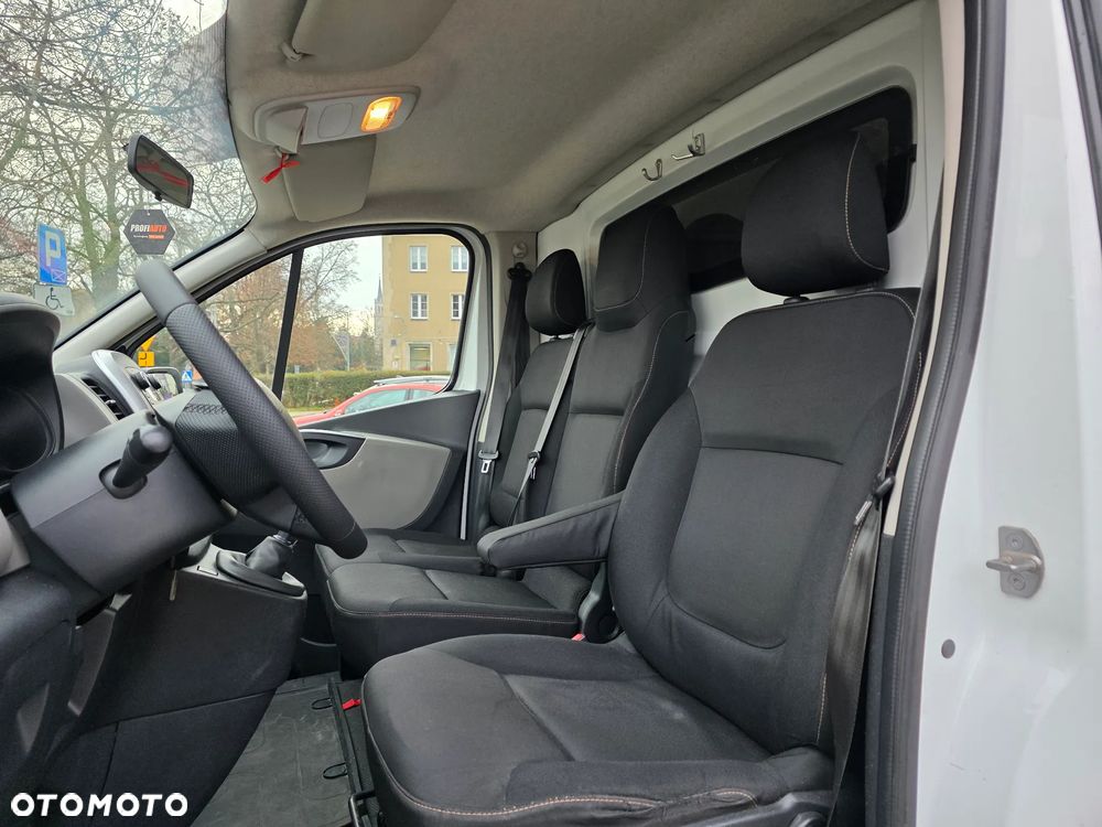 Renault Trafic - 11
