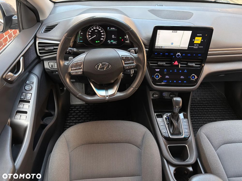 Hyundai IONIQ - 32