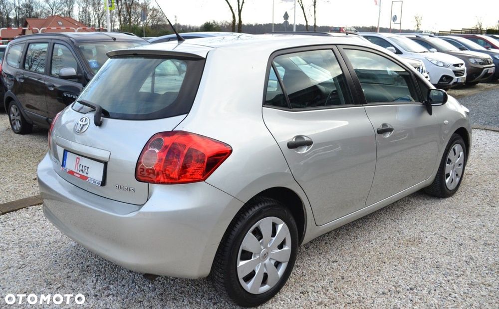 Toyota Auris 1.33 VVT-i Terra - 15