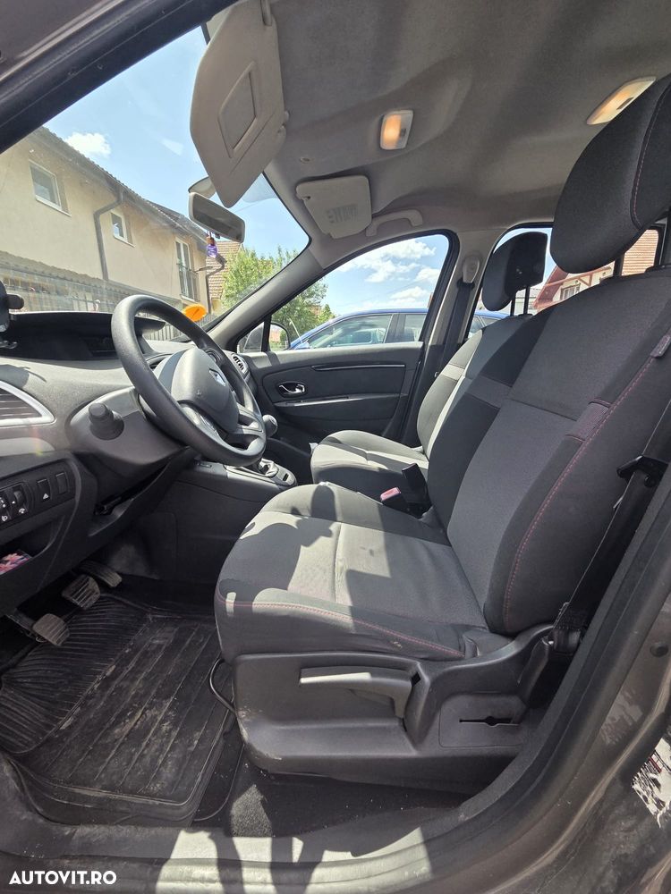 Renault Scenic 1.5 dCi Privilege - 2