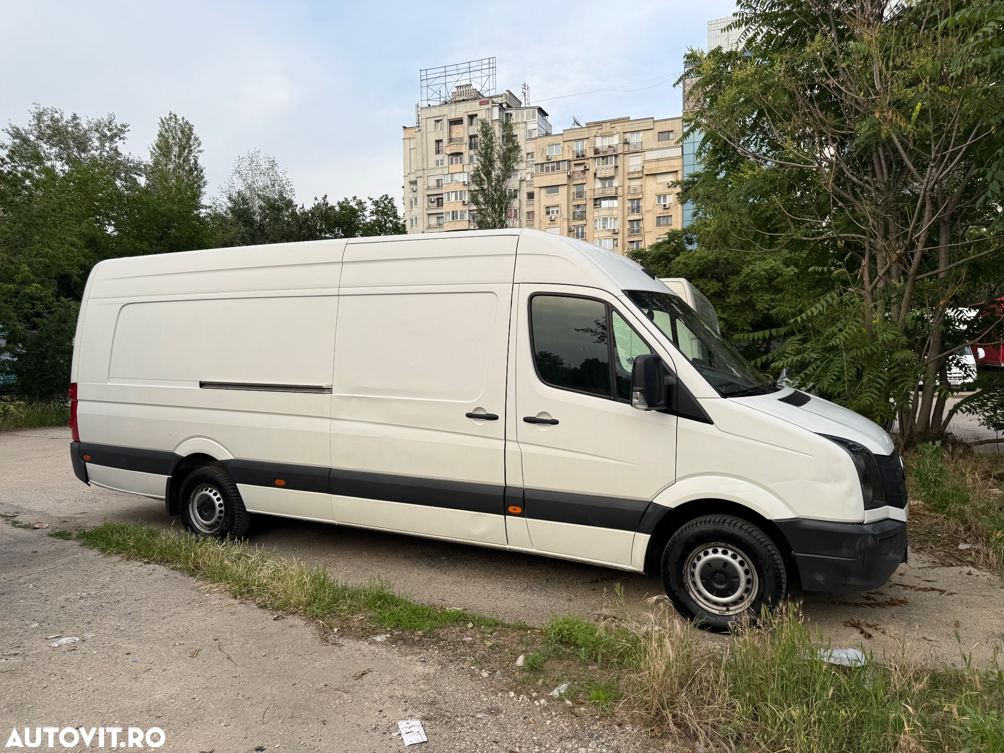 Volkswagen Crafter 2017 VW 2.0 140cai Unic Proprietar de Noua Km Reali Carte Service Istoric Complet Stare buna Fără rugina Duba Autoutilitara NU Sprinter - 4
