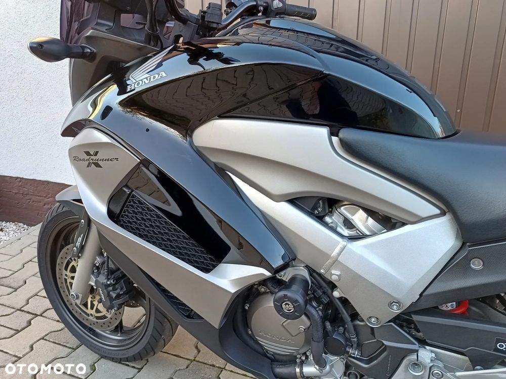 Honda VFR - 21