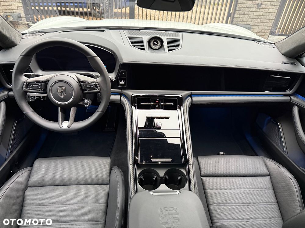 Porsche Panamera - 21