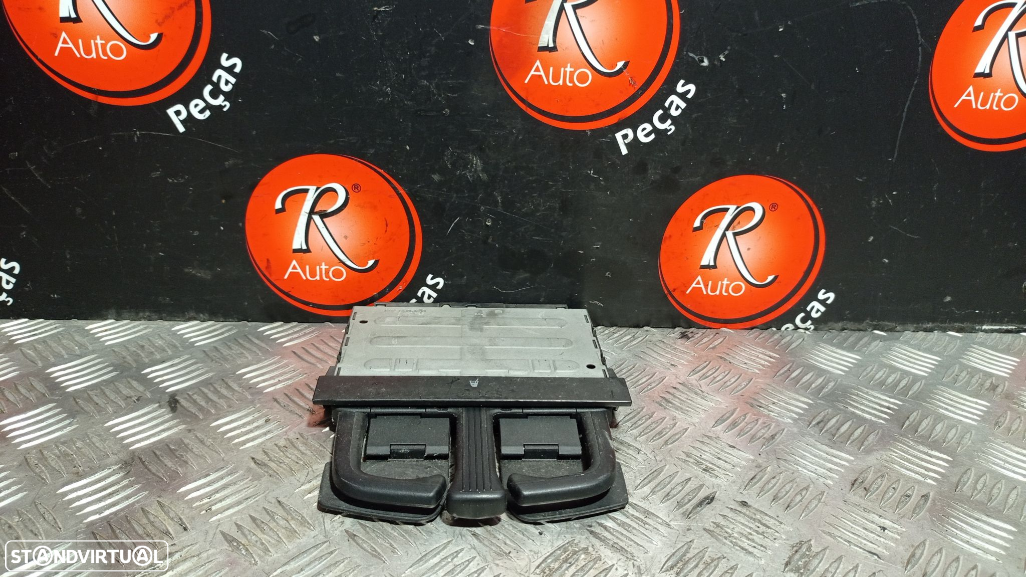 Porta Copos Volkswagen Golf Iv (1J1) - 2