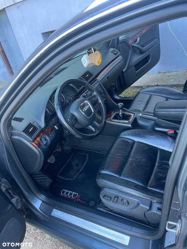 Audi A4 Avant 2.0 TDI - 9