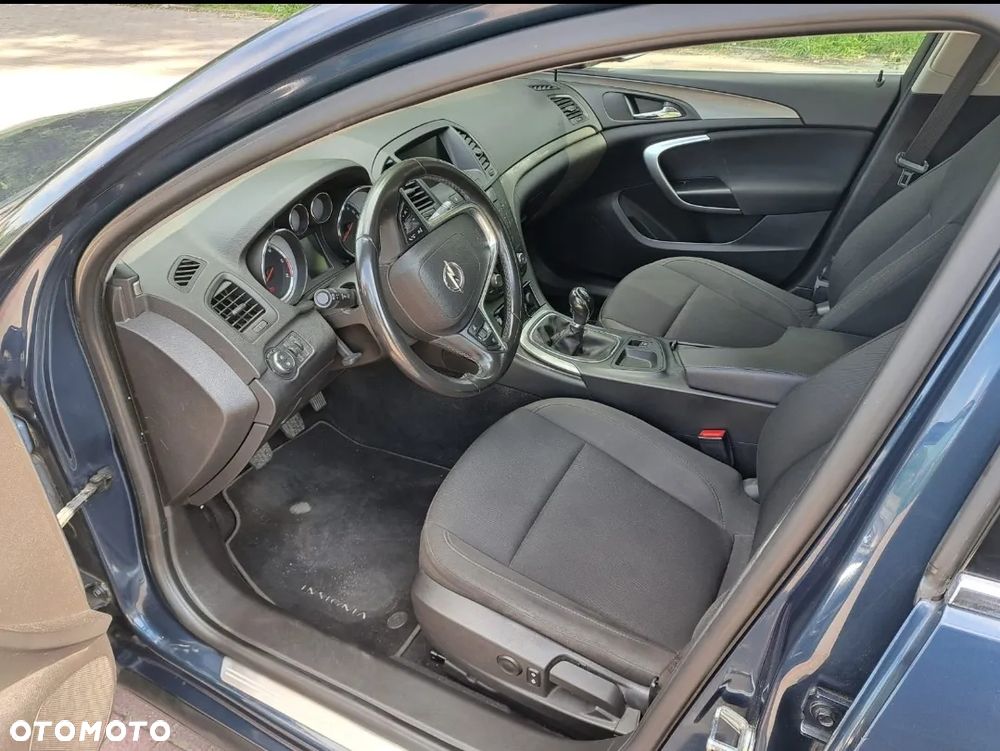Opel Insignia 2.0 CDTI - 12