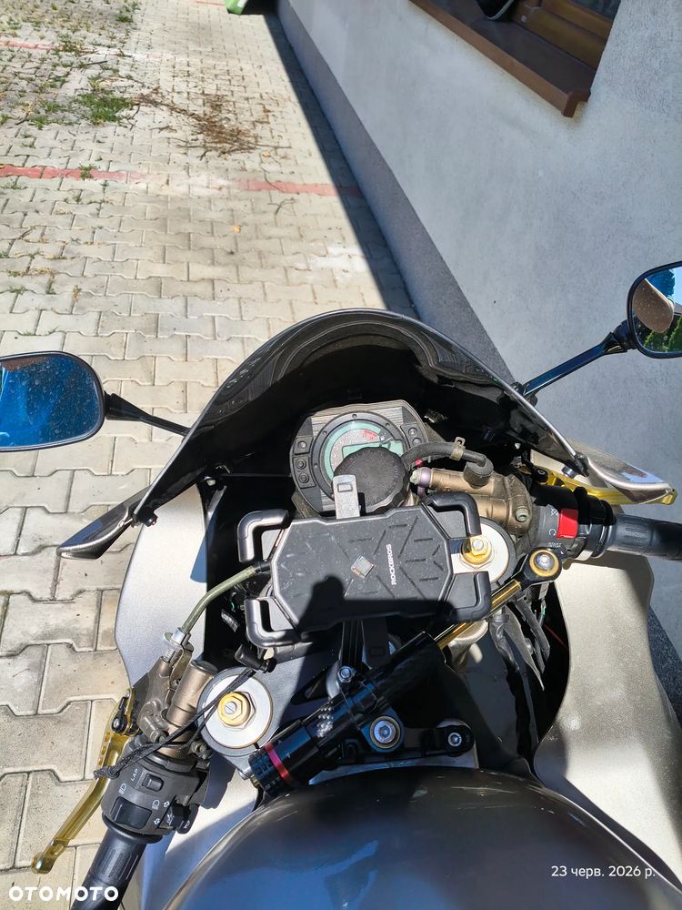 Kawasaki ZXR - 9