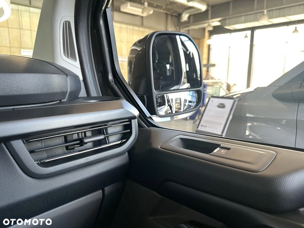 Ford Tourneo Custom - 11