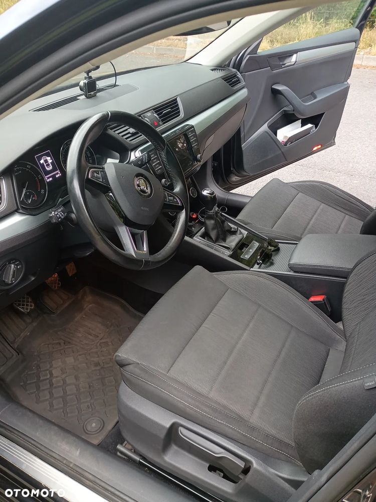 Skoda Superb 2.0 TDI Ambition - 8