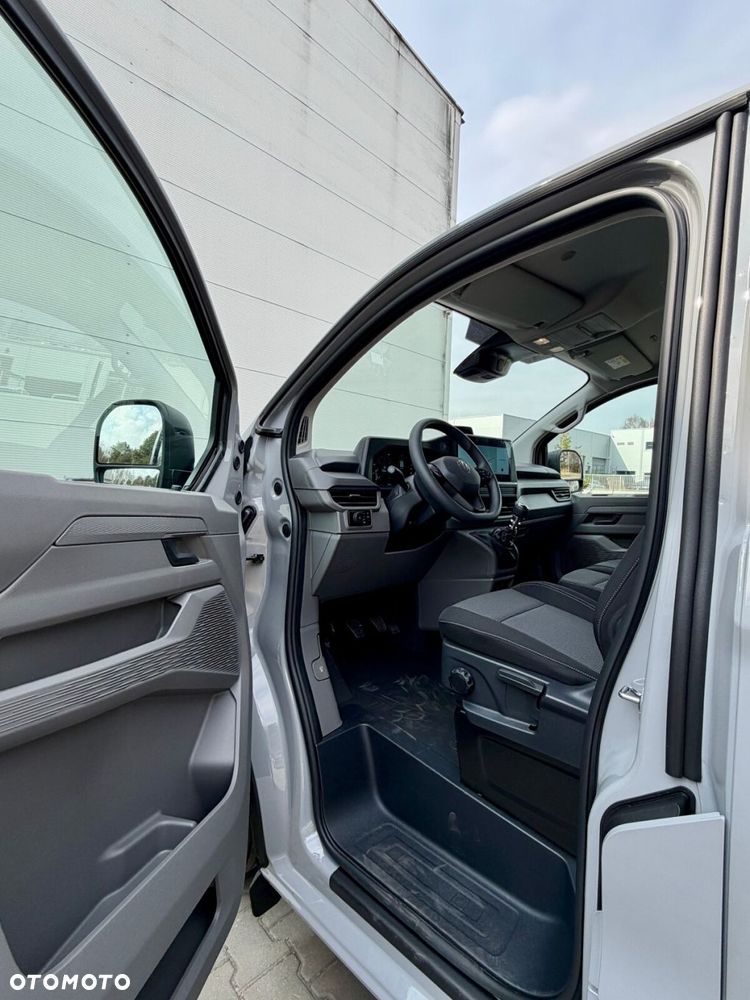 Volkswagen Transporter Furgon silnik: 2,0 l TDI 150 KM / skrzynia biegów: 6-biegowa manualna rozstaw osi: 3500 mm - 20