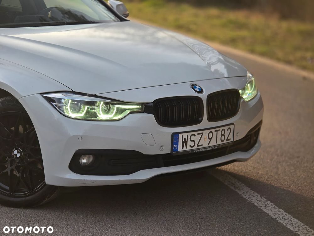 BMW Seria 3 320d Sport Line - 35