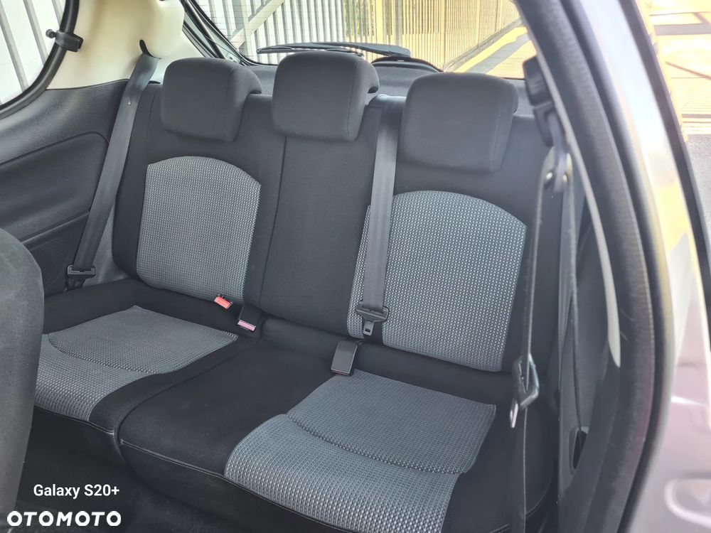 Peugeot 206 - 10