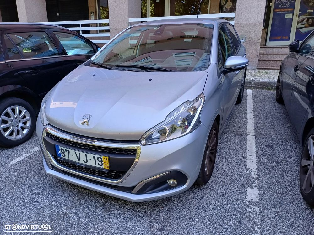 Peugeot 208 1.2 PureTech Signature - 3
