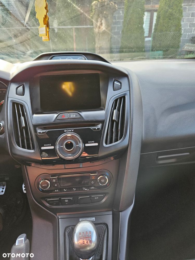 Ford Focus 2.0 EcoBoost ST - 12