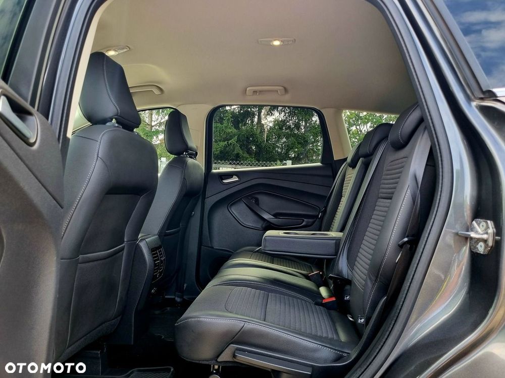 Ford Kuga 1.5 EcoBoost 2x4 Titanium - 10