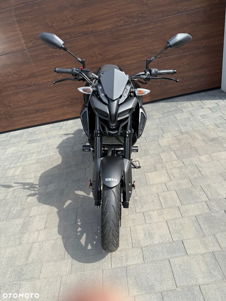 Yamaha MT - 12