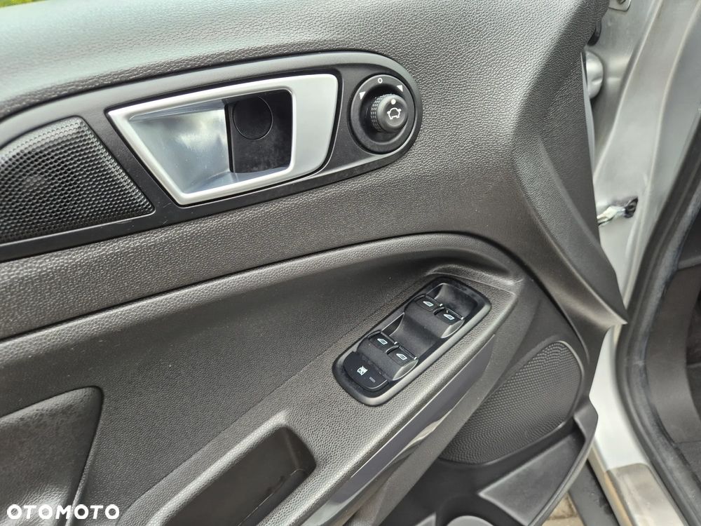 Ford EcoSport 1.0 EcoBoost TITANIUM - 32