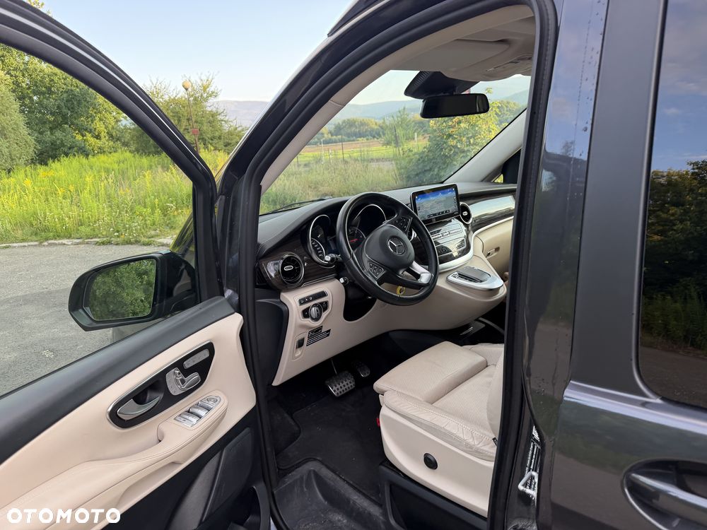 Mercedes-Benz Klasa V 300 d 4-Matic Exclusive 9G-Tronic (d³ugi) - 16