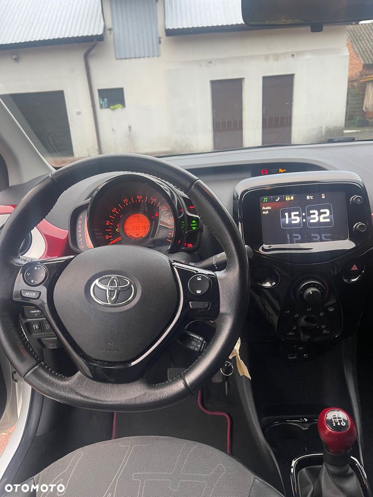 Toyota Aygo x-clusiv - 15