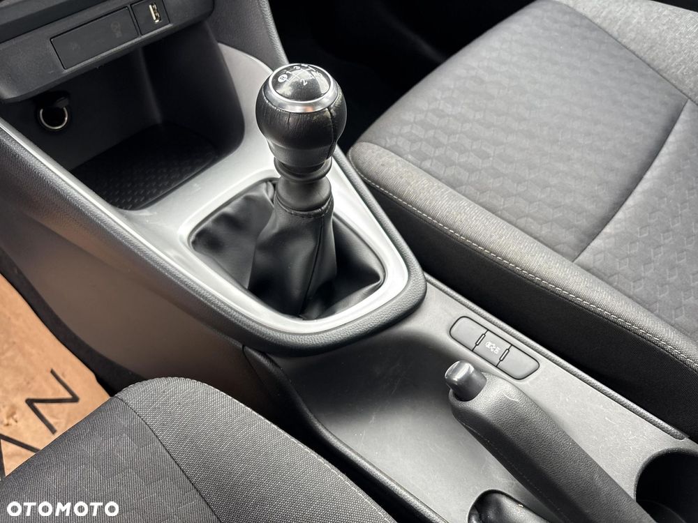 Toyota Yaris - 18