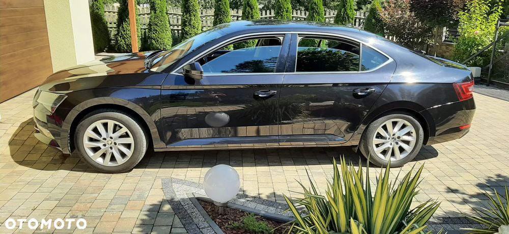 Skoda Superb 2.0 TDI Style - 4