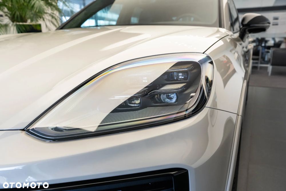 Porsche Cayenne E-Hybrid PHEV Black Edition - 30