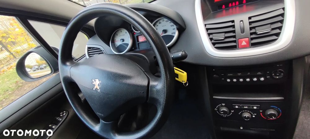 Peugeot 207 1.4 HDi Trendy - 15