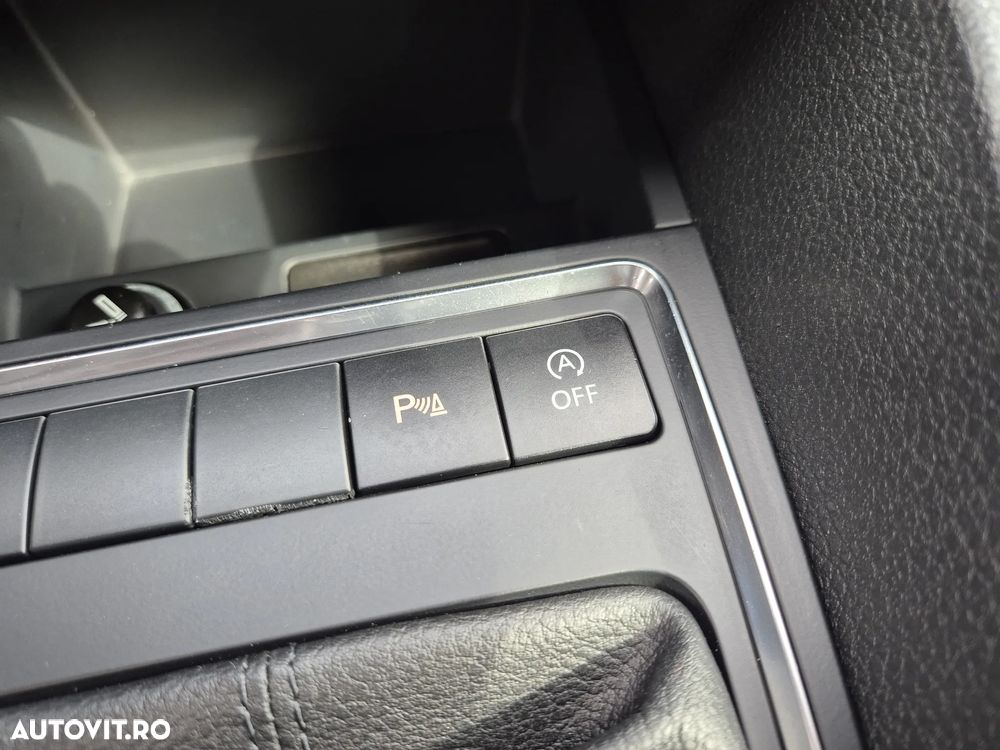 Volkswagen Jetta 2.0 TDI Comfortline - 18