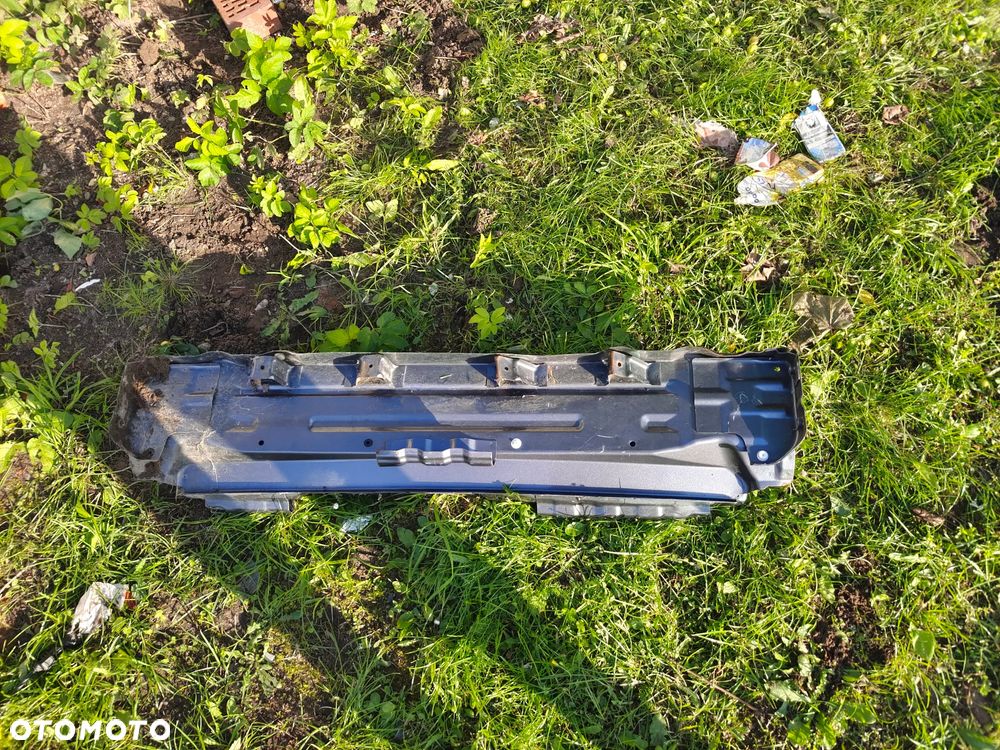 Mitsubishi Outlander 2 klapa burta tył - 2