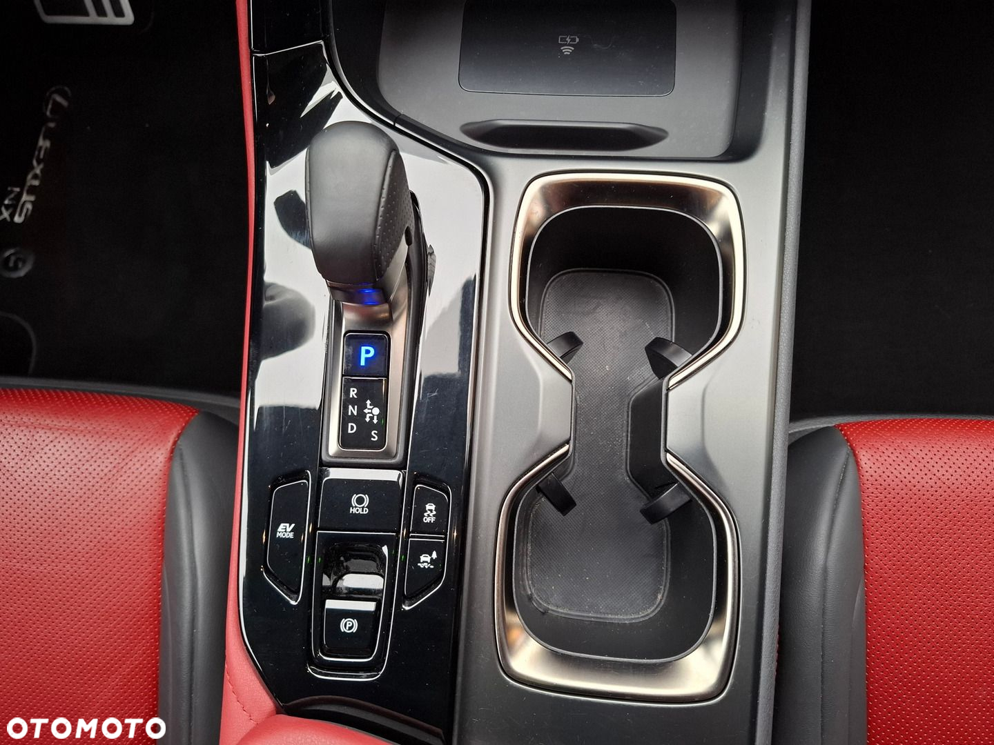 Lexus NX - 33