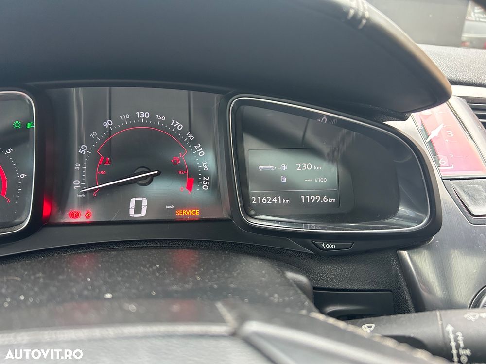 Citroën DS5 2.0 HDI BVM6 So Chic - 13
