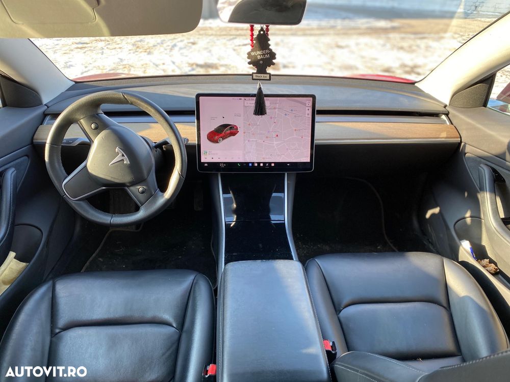 Tesla Model 3 - 5