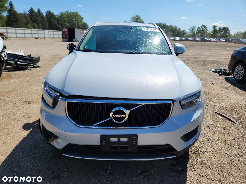 Volvo XC 40 T5 AWD Geartronic Momentum Pro - 6