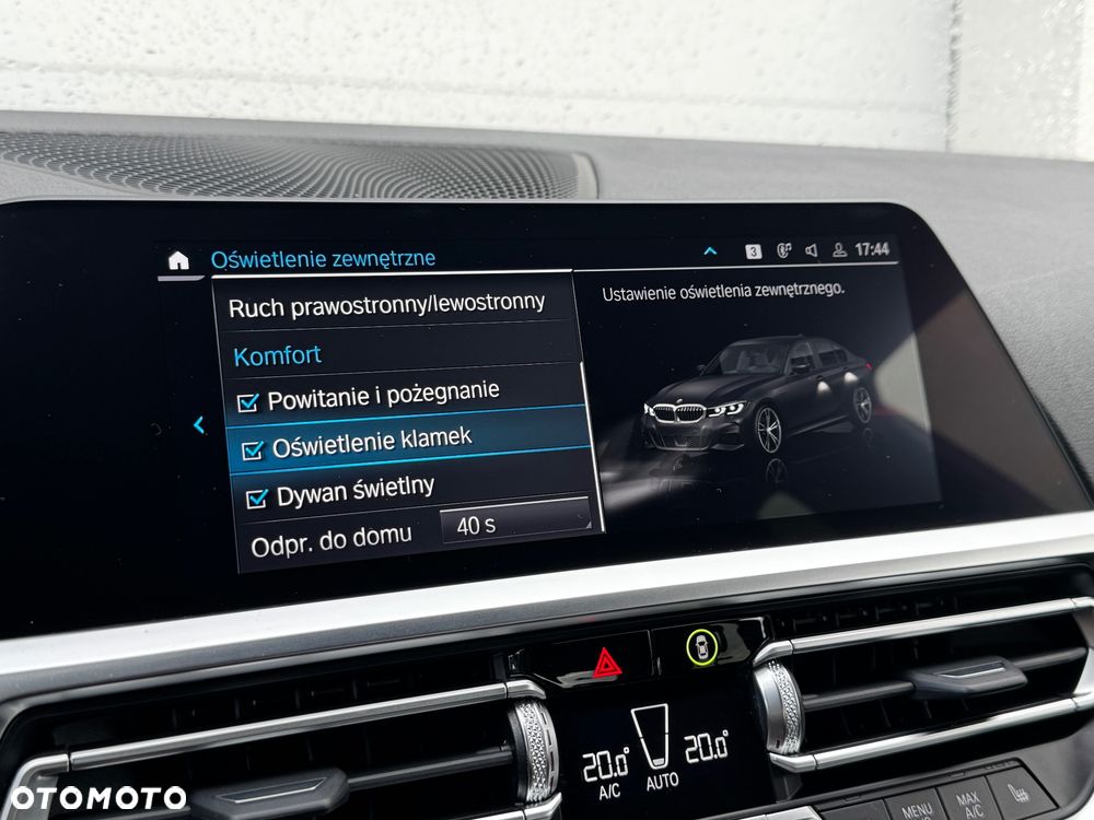 BMW Seria 3 330e xDrive M Sport sport - 32