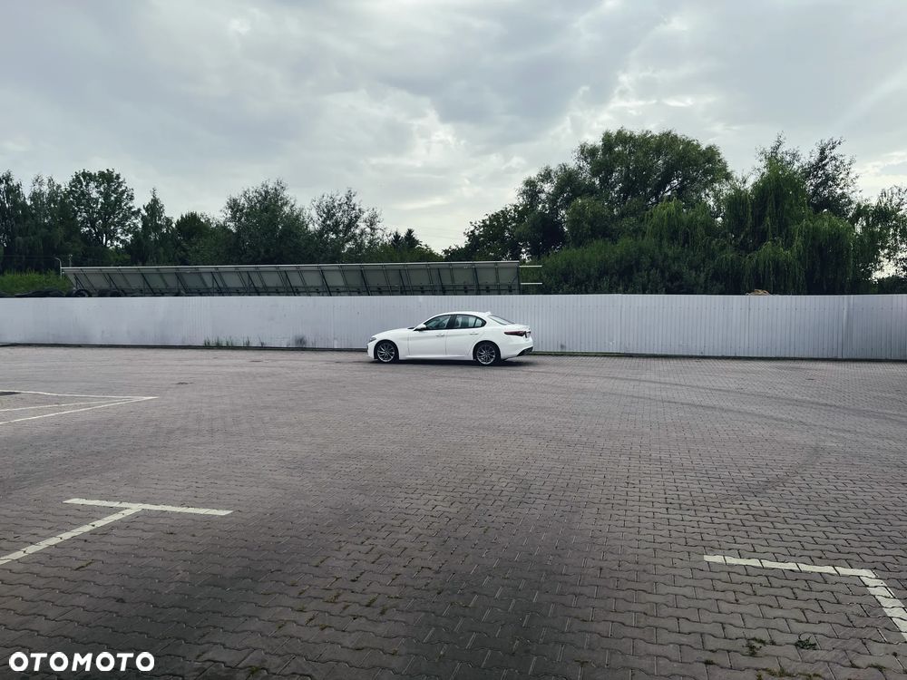Alfa Romeo Giulia 2.2 AT8 Super - 17