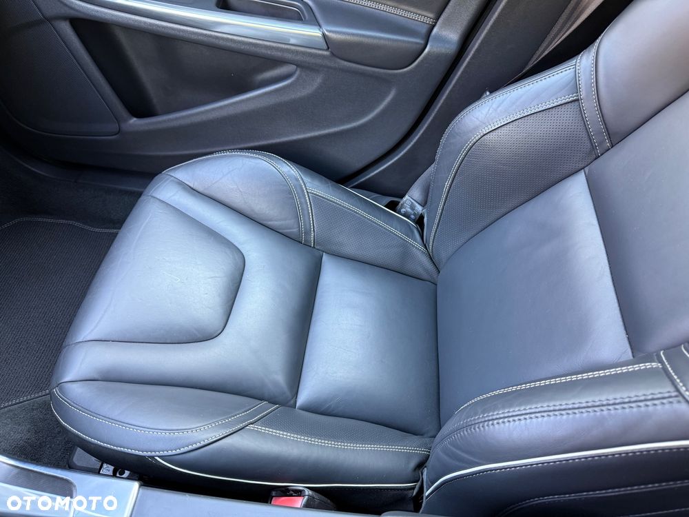 Volvo V60 D4 Geartronic RDesign - 26