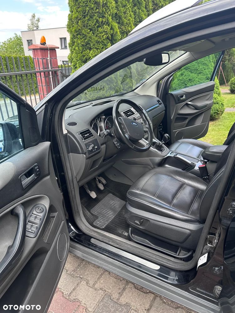 Ford Kuga - 10