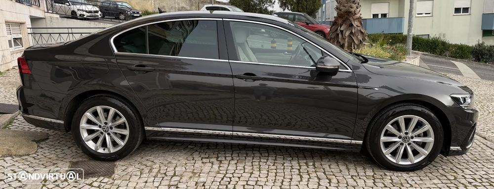 VW Passat 2.0 TDI Highline - 13